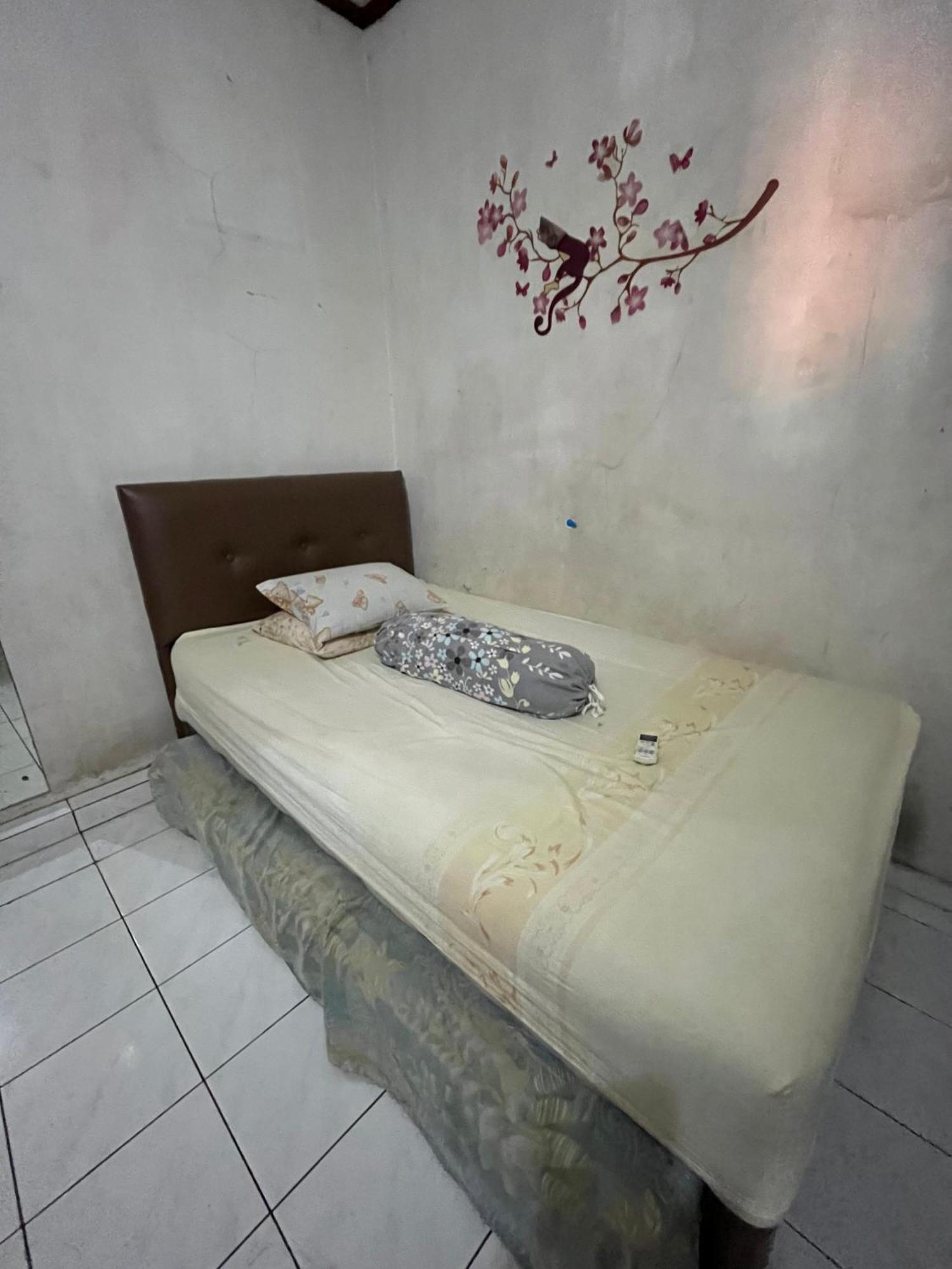 Spot On 94142 Al Fatih Residence Syariah 2 Jakarta Extérieur photo